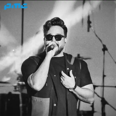 آهنگ این اولین عیدیه که نیستی کنارم علی عبدالمالکی